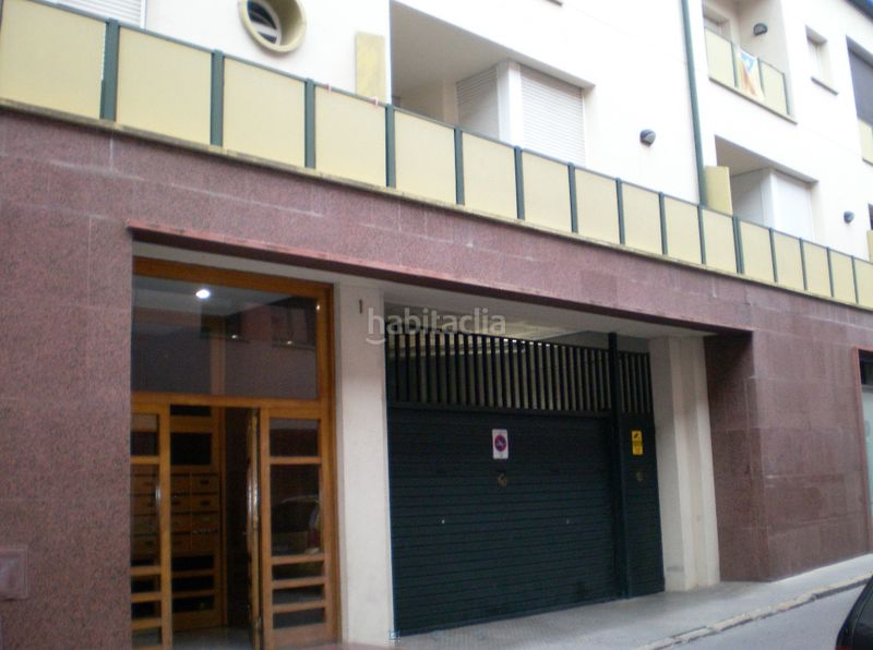 Foto 13d17b48-c0e3-4879-9d63-c81d34883cec. Aparcament cotxe a Santa Coloma de Farners