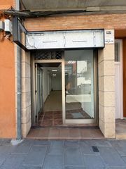Alquiler Local Comercial en Carrer francesc camprodon 57. Lloguer de local comercial de 54m²