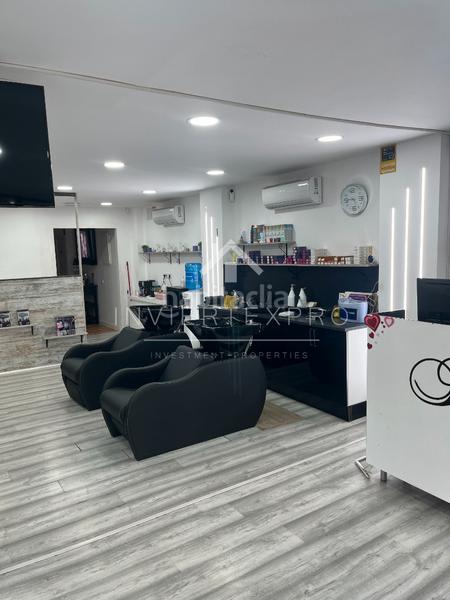 Foto f476f256-c6b9-4193-9679-77857e5a3516. Traspàs local comercial a Franqueses del Vallès (Les)