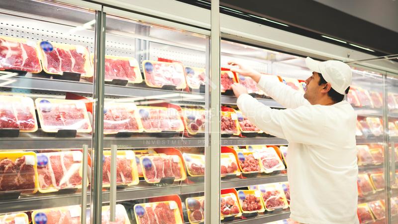 Foto 22882b8a-dfc4-46a9-8f79-d72bd9a51da5. Traspaso local comercial negocio cárnico en pleno centro , funcionando y equipado en Gavà