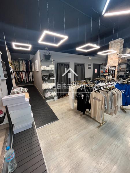 Foto 1419506a-f76c-4c16-8a53-4d5f1491182d. Traspàs local comercial amb calefacció a Sant Andreu de la Barca