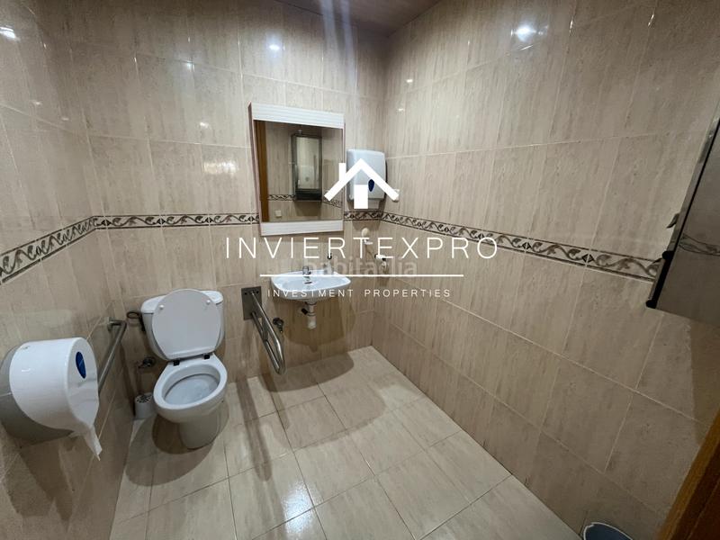 Foto e0e3f4a0-b106-436f-bfc4-52c695537725. Transfer business premise with heating in Centre-Eixample-Can Llobet Barberà del Vallès