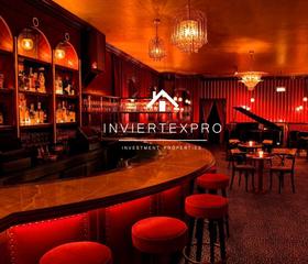 Traspàs Local Comercial  Carrer del comte d'urgell. Se traspasa club swinguer totalmente equipado