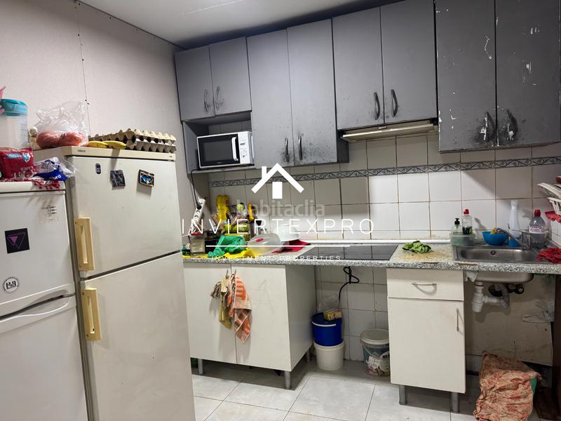 Foto e085aadc-d863-4726-8817-7a28a9d241a4. Local comercial a Raval Barcelona