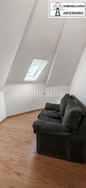 Foto f1e2c165-e82b-469a-b77d-2ecd816f270a. Edifici a Porta Nova Ferrol