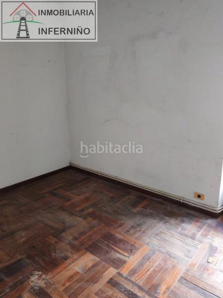 Foto 0e20334b-34d1-4ad5-9243-3587d279f2fa. Edifici a Centro Ferrol