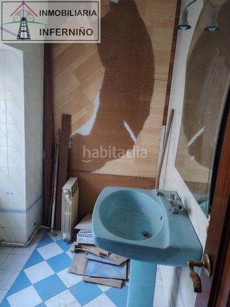 Foto a2eb9933-0253-474d-9cc4-050b3be59229. Edifici a Centro Ferrol