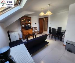 Rent Flat in Cedeira. Piso en alquiler en centro, 3 dormitorios.