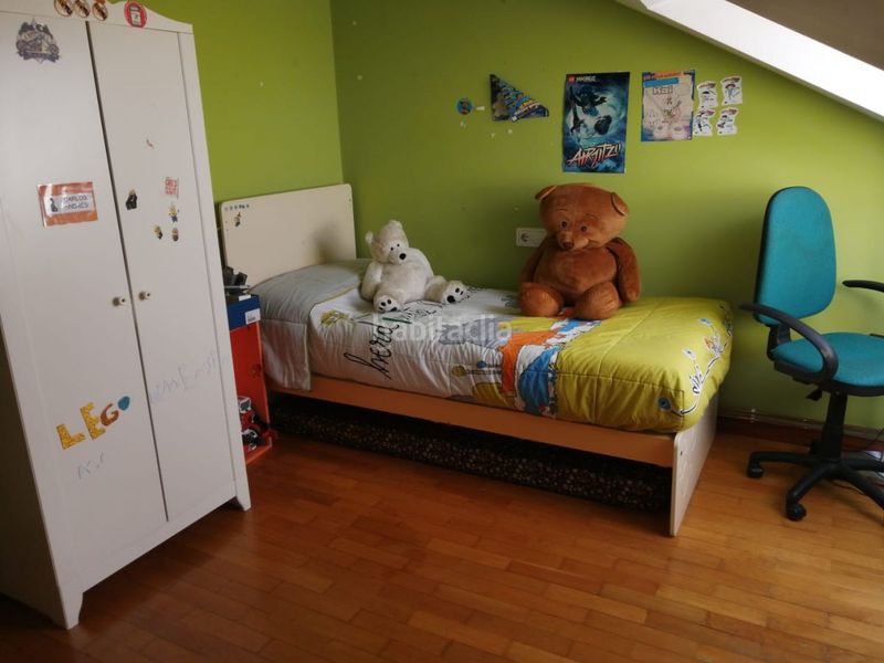 Foto 56a4f6ac-9cbc-4dd2-ac5f-d724793b313f. Dúplex amb calefacció aparcament a A Malata - Catabois - Ciudad Jardín Ferrol