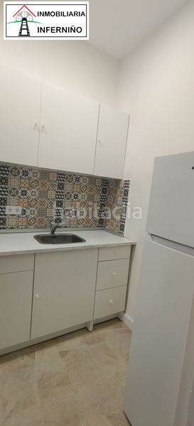 Foto c2bf5d34-f8cd-4dae-b447-983db0fe89f9. Rent flat in Centro Ferrol