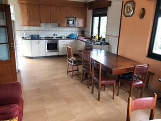Rent Flat in Valdoviño. Piso en alquiler en meiras, 3 dormitorios.