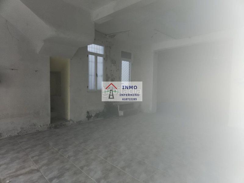 Foto 851c5a8a-c456-4085-97e9-a60883253aab. Alquiler local comercial local com. en alquiler en ensanche a. en Ferrol