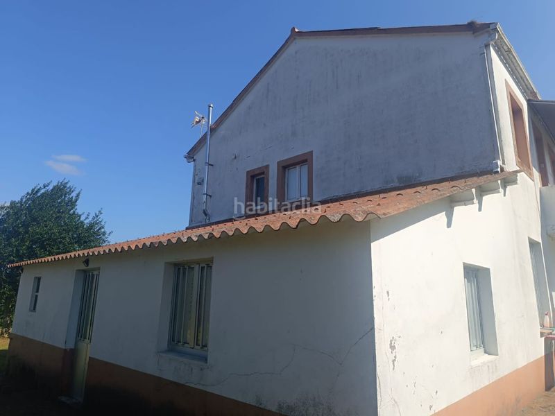 Foto 5d000d8f-d792-482e-b1bf-6c62e8b2384c. Casa amb aparcament a A Malata - Catabois - Ciudad Jardín Ferrol
