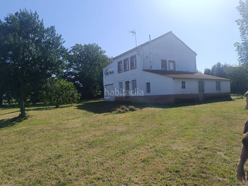 Foto ad842172-3620-44f9-b91f-fa4d87c3512e. Casa amb aparcament a A Malata - Catabois - Ciudad Jardín Ferrol