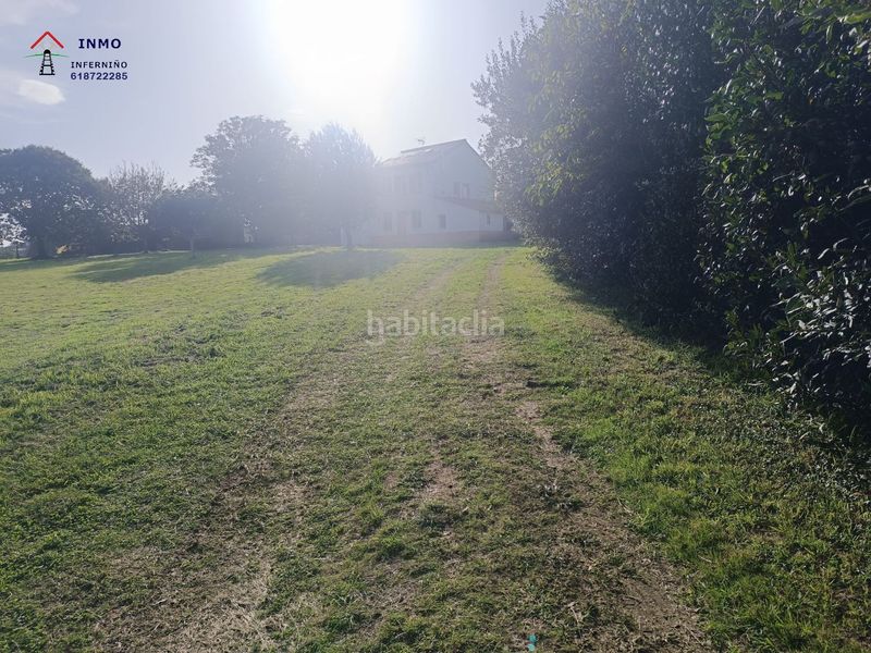 Foto c55ca17b-597a-46a0-aef6-8e5789acad6f. Casa amb aparcament a A Malata - Catabois - Ciudad Jardín Ferrol