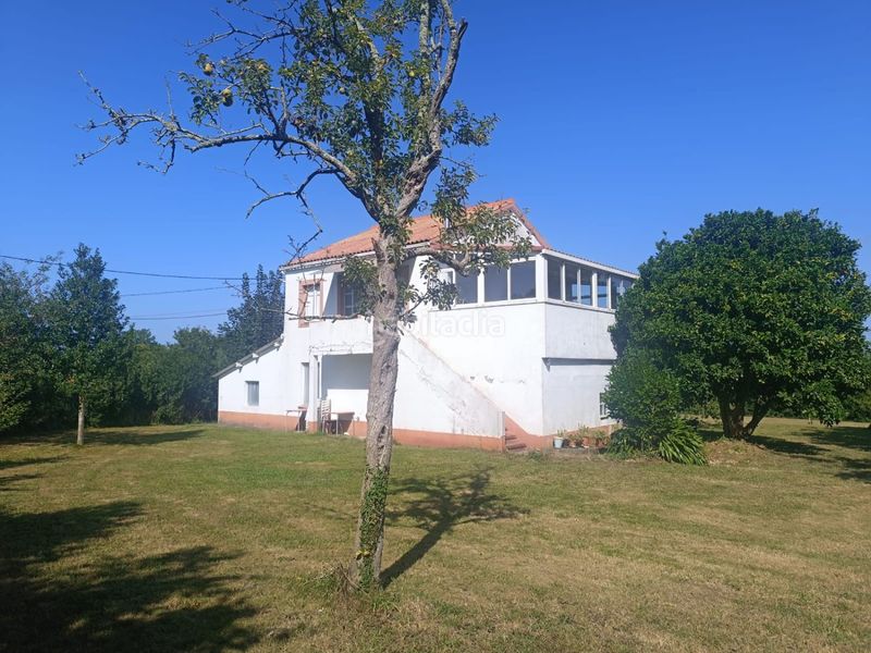 Foto c5e38bd4-0c04-47b1-990a-8de341fed2d8. Casa amb aparcament a A Malata - Catabois - Ciudad Jardín Ferrol