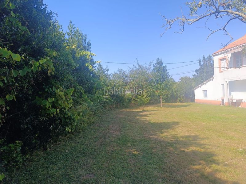 Foto f2a2a8aa-f376-4440-94b4-3101ca4d198b. Casa amb aparcament a A Malata - Catabois - Ciudad Jardín Ferrol