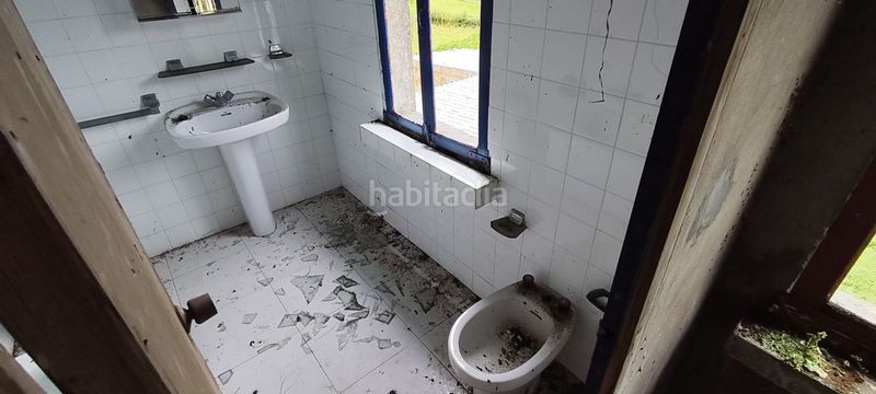 Foto 2ec390c8-a051-4b69-87c0-1016c12e8eb4. Chalet  en venta , 3 dormitorios. en Cedeira