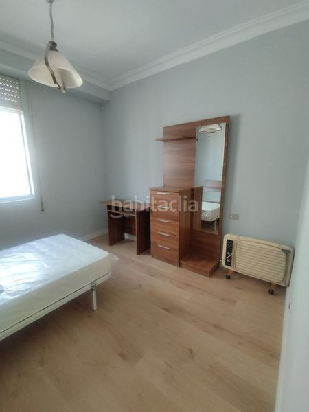 Foto fdd4d7f4-24a5-48fb-ba50-e8d9623a9856. Rent flat in Canido Ferrol