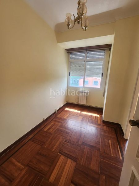 Foto e37bed2a-8fd6-4634-a973-f7080679ed53. Edifici a O Feal - Xubia Narón