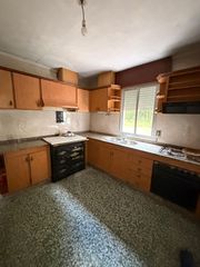 Haus in San Sadurniño. Casa en venta en san sadurniño.