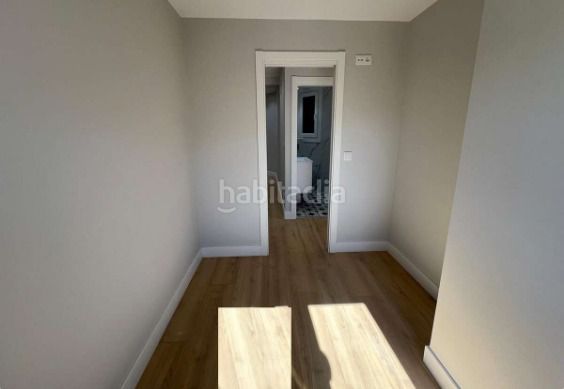 Foto 0a98c1e0-fcfd-4c89-a58f-0dccc97fb000. Pis a Porta Nova Ferrol