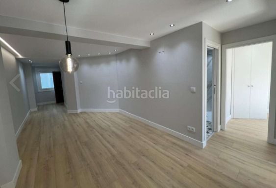Foto 52083566-8db7-4a07-8048-e381796c0b6d. Pis a Porta Nova Ferrol