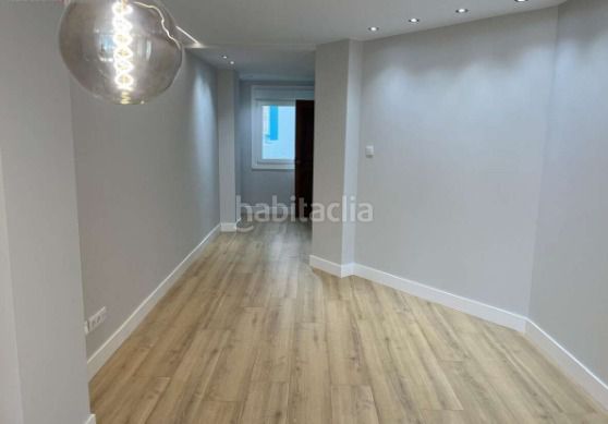 Foto d8059e63-bd5e-4e37-8676-5c24f8104b93. Pis a Porta Nova Ferrol