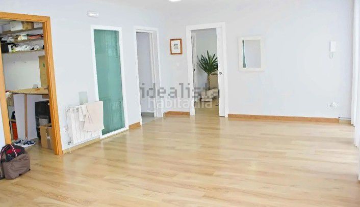 Foto d460d5f6-c97a-415a-96fa-0c93c33b9694. Local comercial a Caranza Ferrol