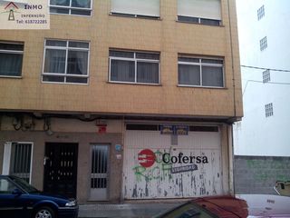 Local Comercial a Porta Nova. Local com. en venta en inferniño, 1 despacho.