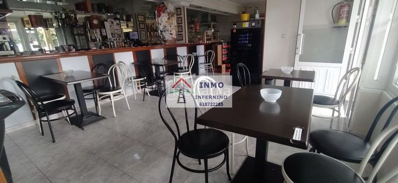 Foto fb9f656f-d9e0-4ef6-98e2-bc04e4831c36. Local comercial a Caranza Ferrol