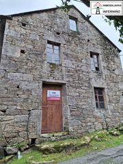 Maison jumelée à Vilarmaior. Casa adosada en venta en vilarmaior, 3 dormitorios.