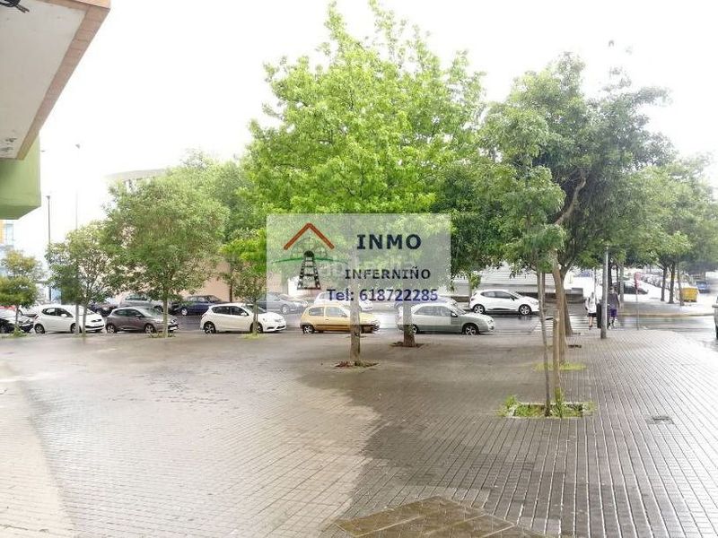 Foto 4d8adc88-1dfc-4868-ab18-b2b09494db5c. Local comercial a Porta Nova Ferrol