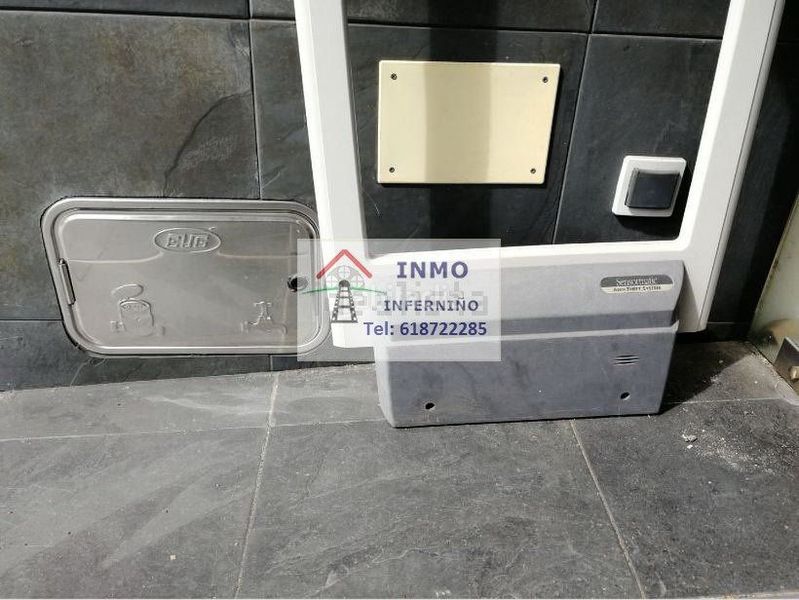 Foto c4bf9755-610c-4b0a-a31e-7d663fda497a. Local comercial a Porta Nova Ferrol