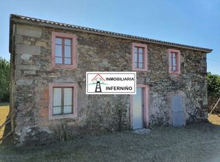 Maison à Laxe. Casa en venta en san sadurniño.