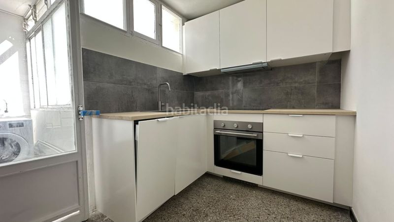 Foto dbe25c71-2f2c-491d-bca3-eee26f574b07. Rent flat in Caranza Ferrol