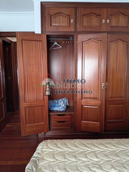 Foto 7e3619ad-5013-4c8b-808e-ed6c598a28ad. Rent flat in Centro Ferrol