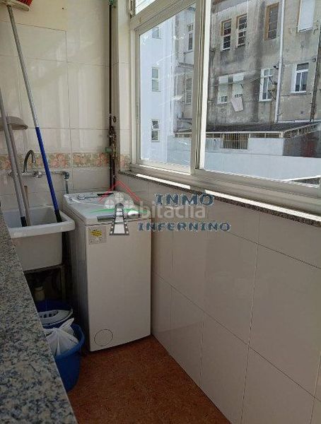 Foto fe312e42-0cbf-4e51-b1dc-583d45c2343a. Rent flat in Centro Ferrol