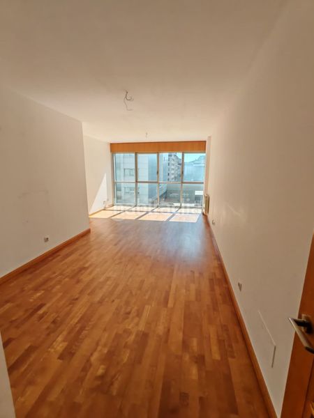 Foto 8d2539ee-5571-4522-9436-37a2a04d91c9. Flat with parking in Alto del Castaño Narón