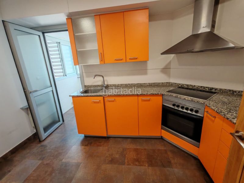 Foto be16fdbd-25c6-4bbd-ac8d-4bd92abb8169. Flat with parking in Alto del Castaño Narón