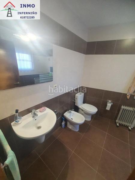Foto c9aeedbe-d232-460a-b619-f4b252488c37. Casa amb calefacció a A Malata - Catabois - Ciudad Jardín Ferrol