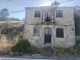 Maison à Po-231 17. Casa rústica para restaurar en aldea tranquila de galicia