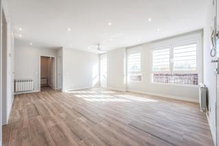 Pis  Calle del trinquete. Vivienda bajo, nuevo a estrenar