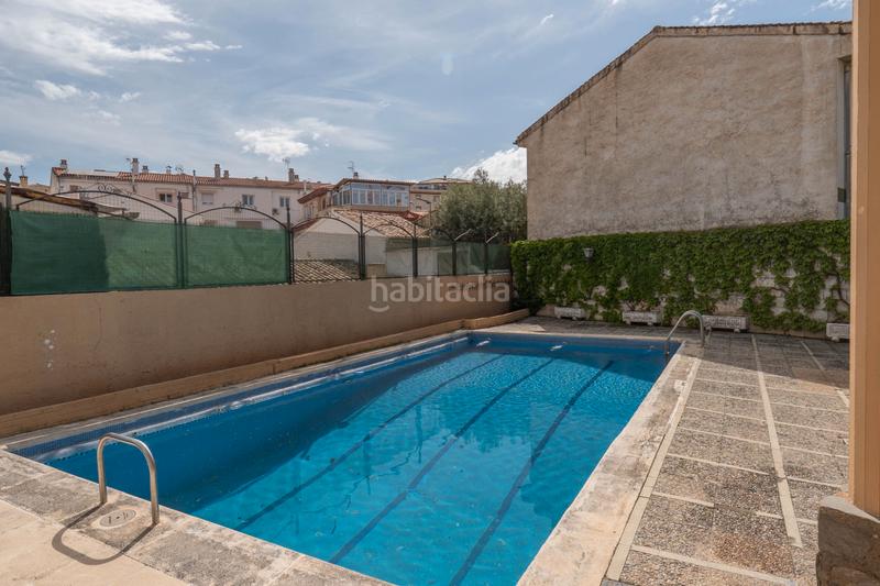 Foto 0e5a9b40-3f8e-4f76-aad7-1cd4bdaafe52. Chalet  en una planta en la zubia en La Zubia Ciudad Zubia (La)