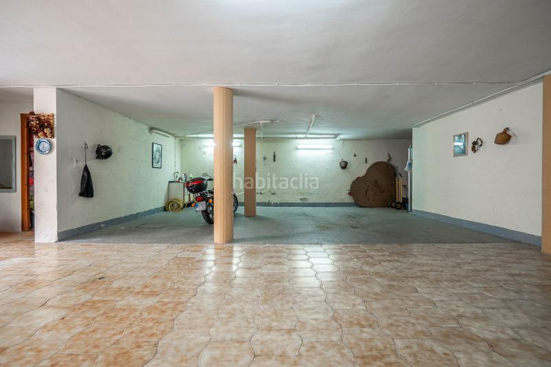 Foto 5a3cd599-5ca2-4184-9218-bb05a6bbe247. Chalet  en una planta en la zubia en La Zubia Ciudad Zubia (La)