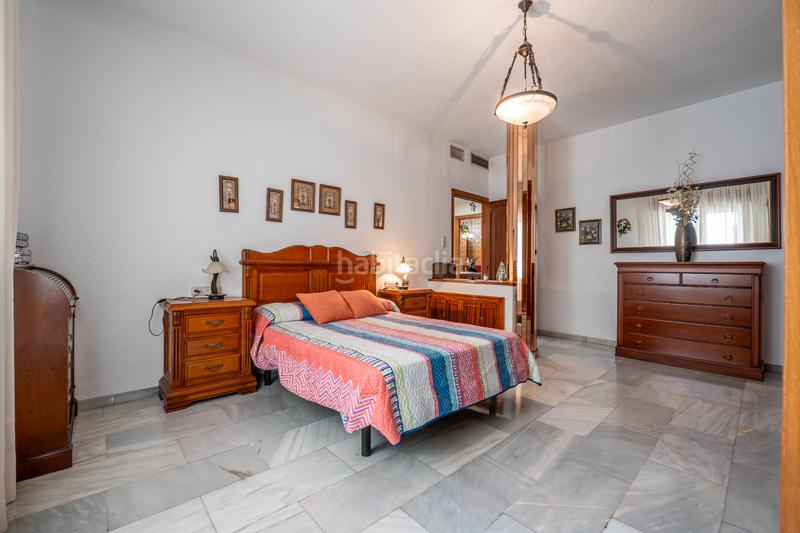 Foto a20f3a49-3bd5-4120-8c60-e7276ef4d51a. Chalet  en una planta en la zubia en La Zubia Ciudad Zubia (La)