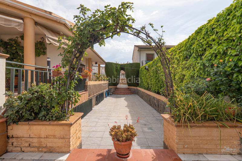 Foto aea4ea45-7d07-4da4-af3a-7a81225838b9. Chalet  en una planta en la zubia en La Zubia Ciudad Zubia (La)