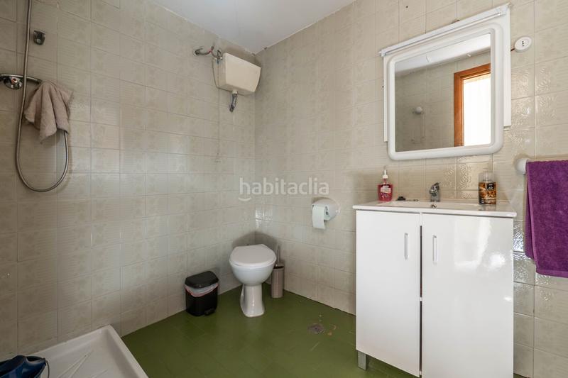 Foto b5dcb1e6-d0e6-450d-9dbe-b8f28af77878. Chalet  en una planta en la zubia en La Zubia Ciudad Zubia (La)