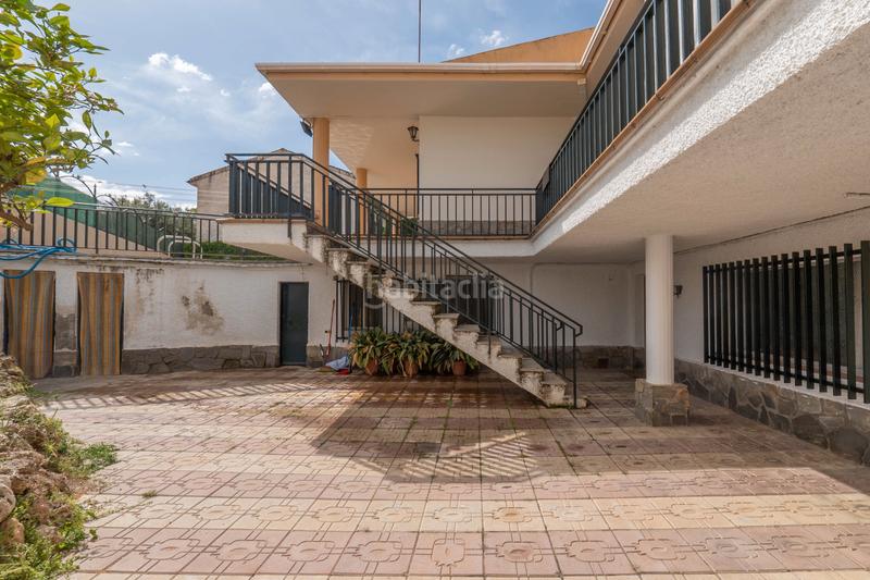 Foto c1baf29e-a3a3-4005-af93-f369849518b0. Chalet  en una planta en la zubia en La Zubia Ciudad Zubia (La)
