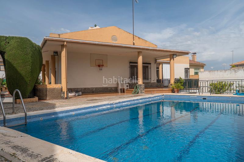 Foto c92274d6-251f-4bee-88cc-cad739ea8453. Chalet  en una planta en la zubia en La Zubia Ciudad Zubia (La)